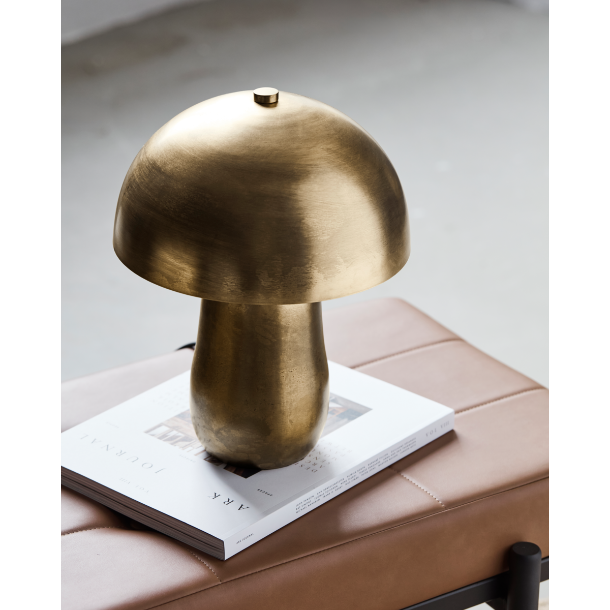 Table lamp, Hdroomie, brass finish