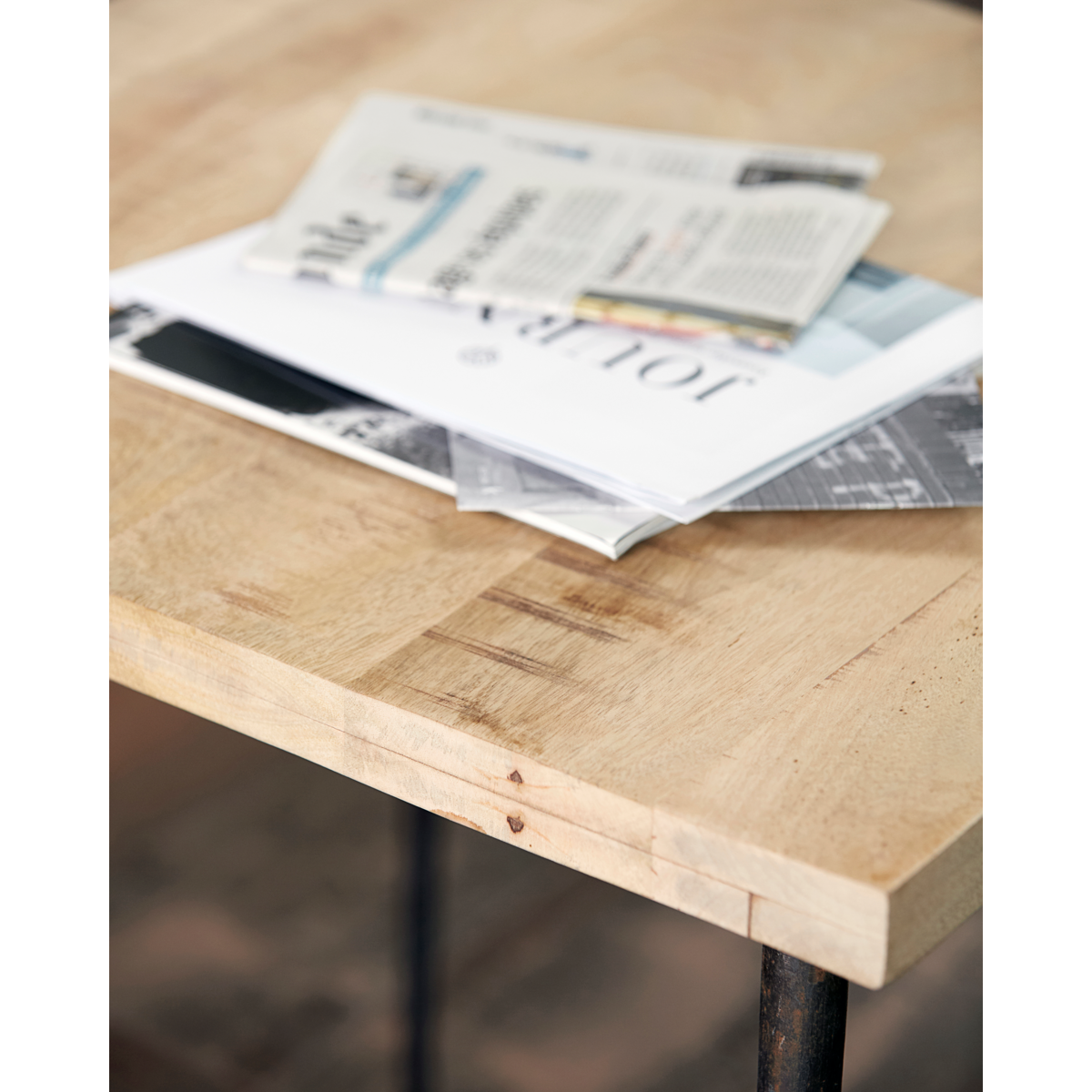 Table, hdslated, iron