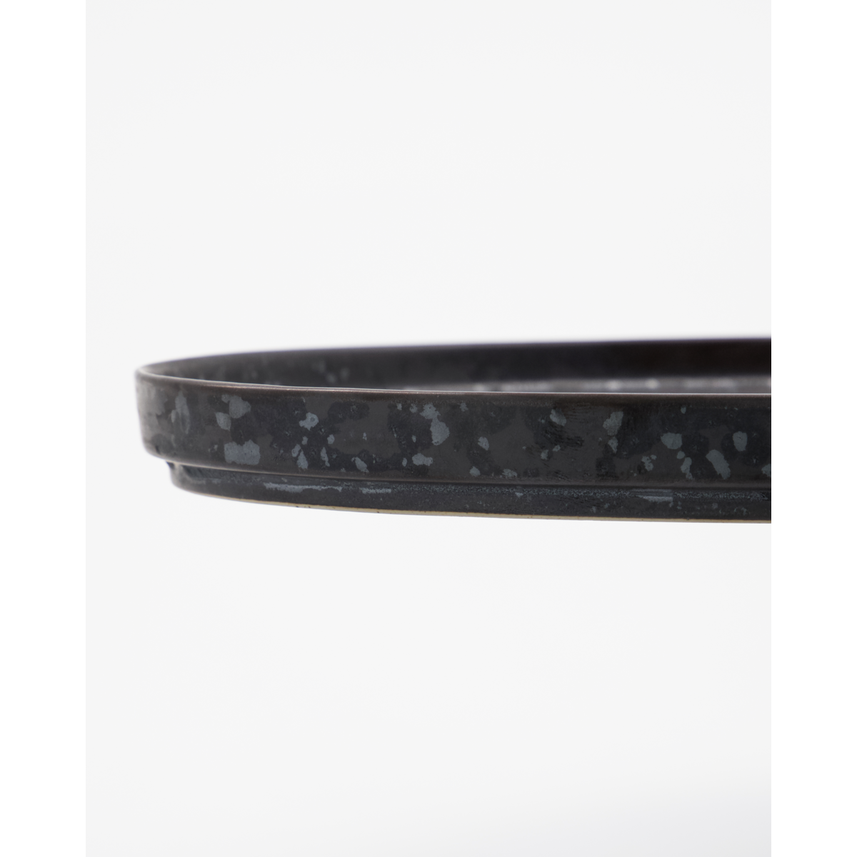 Serving dish, hdpion, black; brown