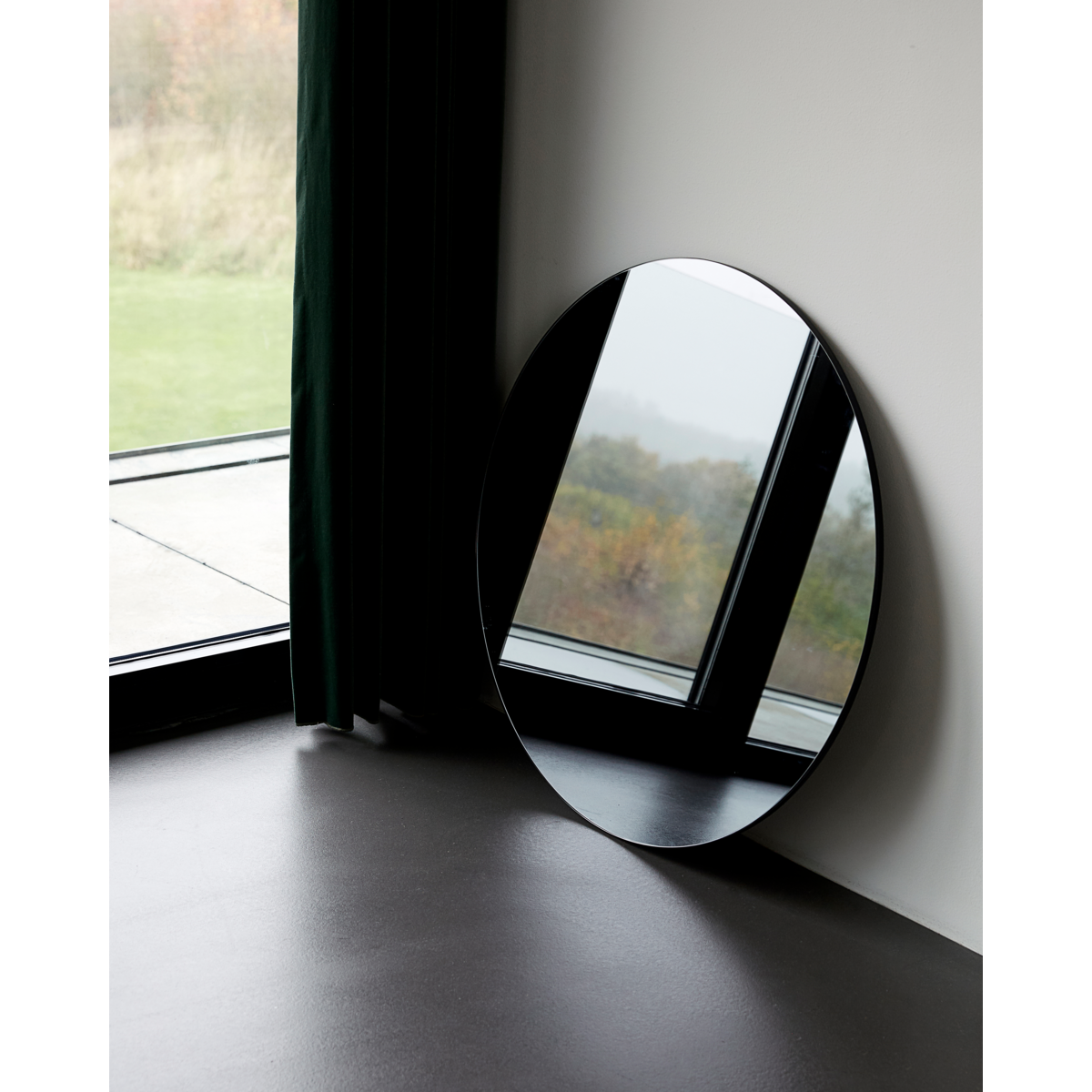 Mirror, HDWalls, Grey