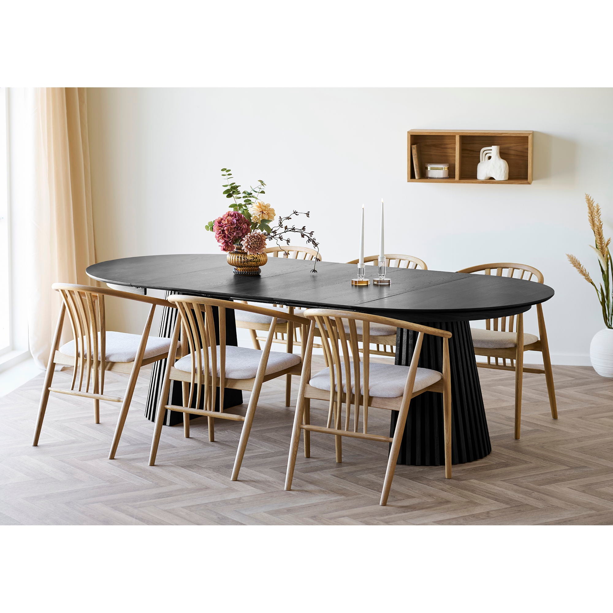Osaka Dining Table - Dining Table, Oak Fines, Black, Incl. Three Supplementary Plates Ø120X120-160-200-240x75 cm