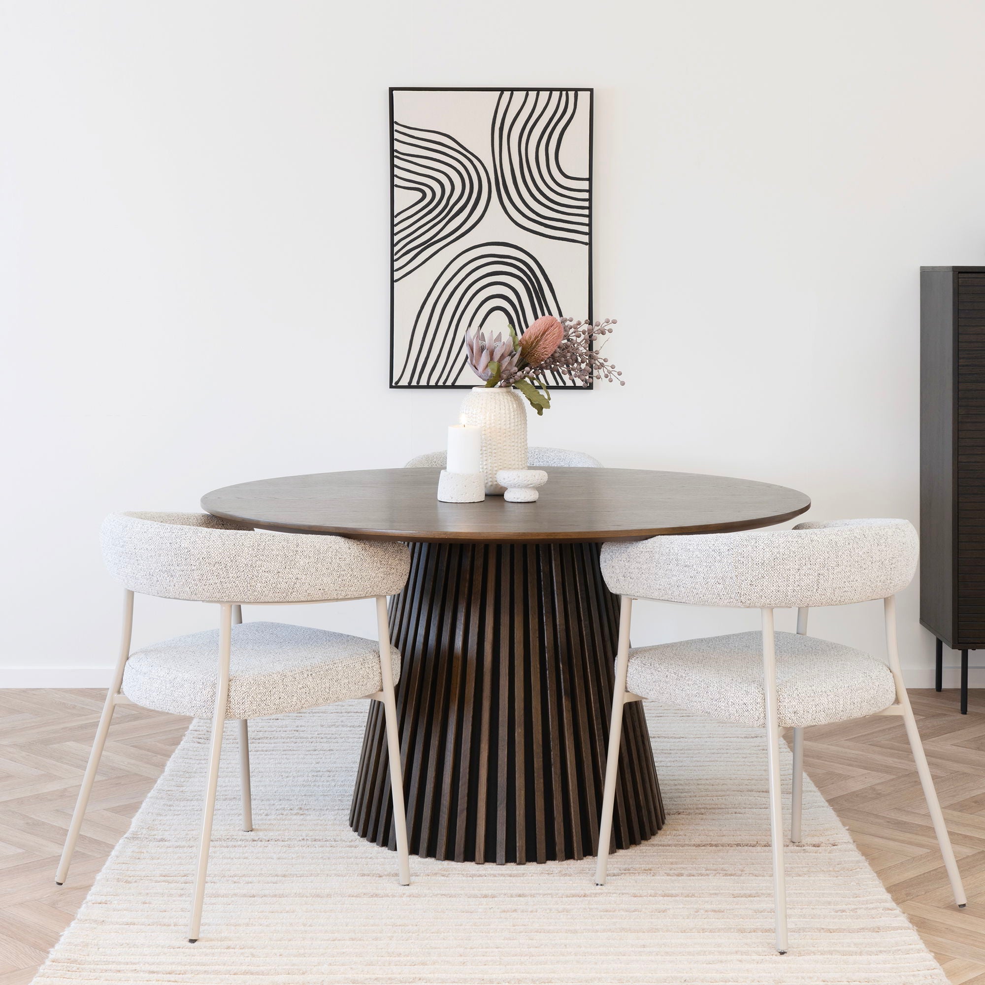 Osaka Dining Table - Dining Table, Egefins, Smoked Ø140x75 cm