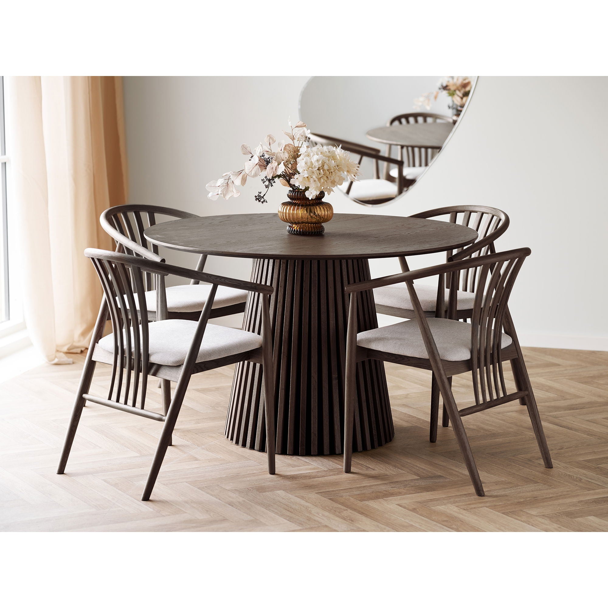 Osaka Dining Table - Dining Table, Egefins, Smoked Ø120X75 cm