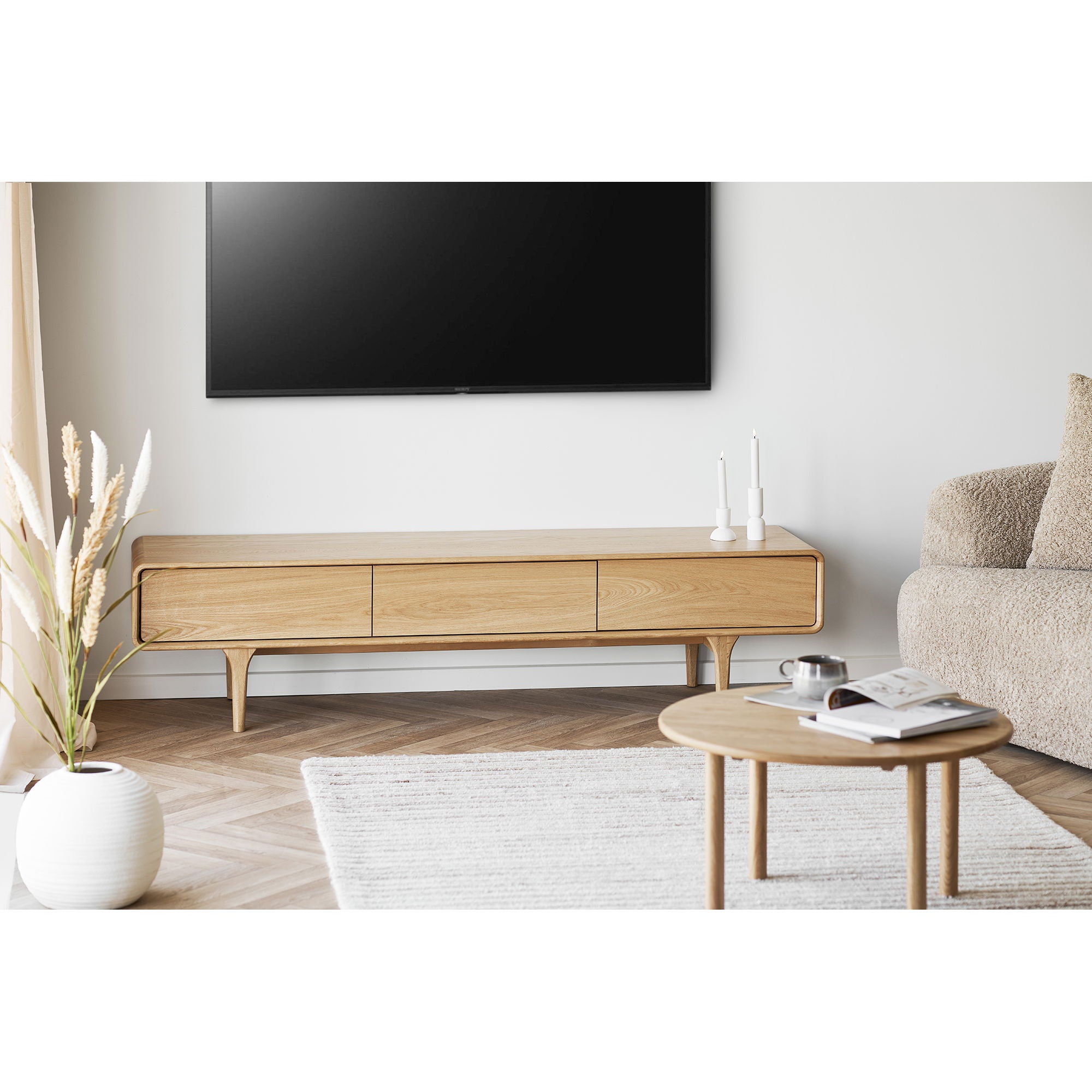 Darwin TV bench - TV bench, oak 180x45x45 cm