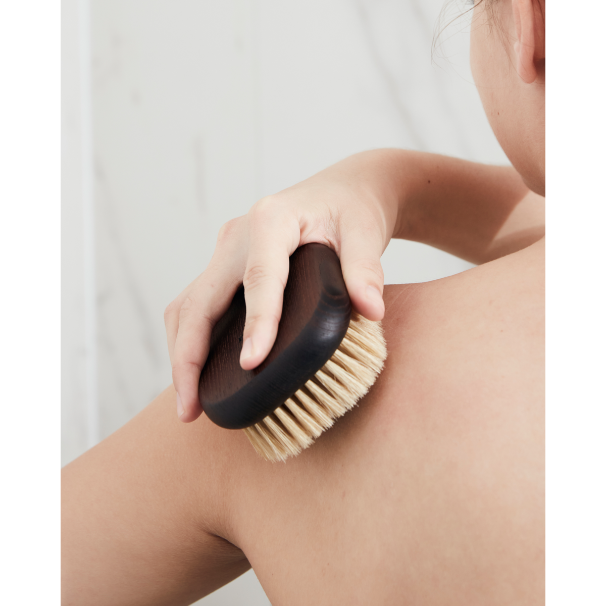 Ionic body brush, Mkborago, nature