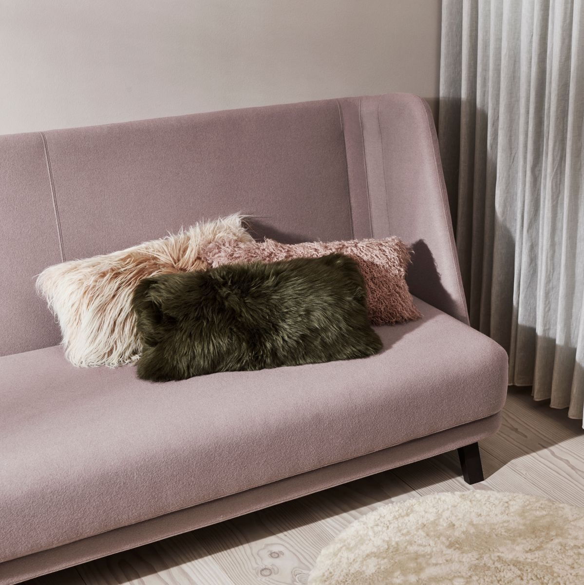 Lambskin pillow | Long-haired | New Zealand | 28x56 cm