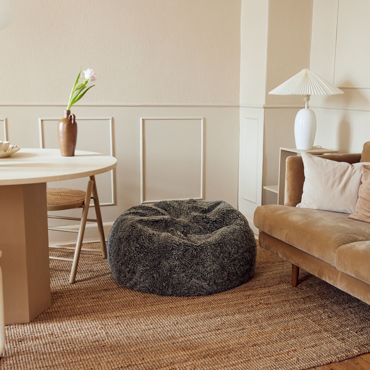 Round bean bag chair | Short-haired | New Zealand | 73x74 cm & 92x93 cm