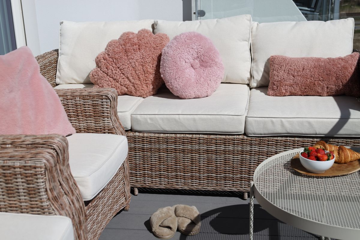 Lambskin cushion | Short-haired | New Zealand | Double Sided | 30x60 cm