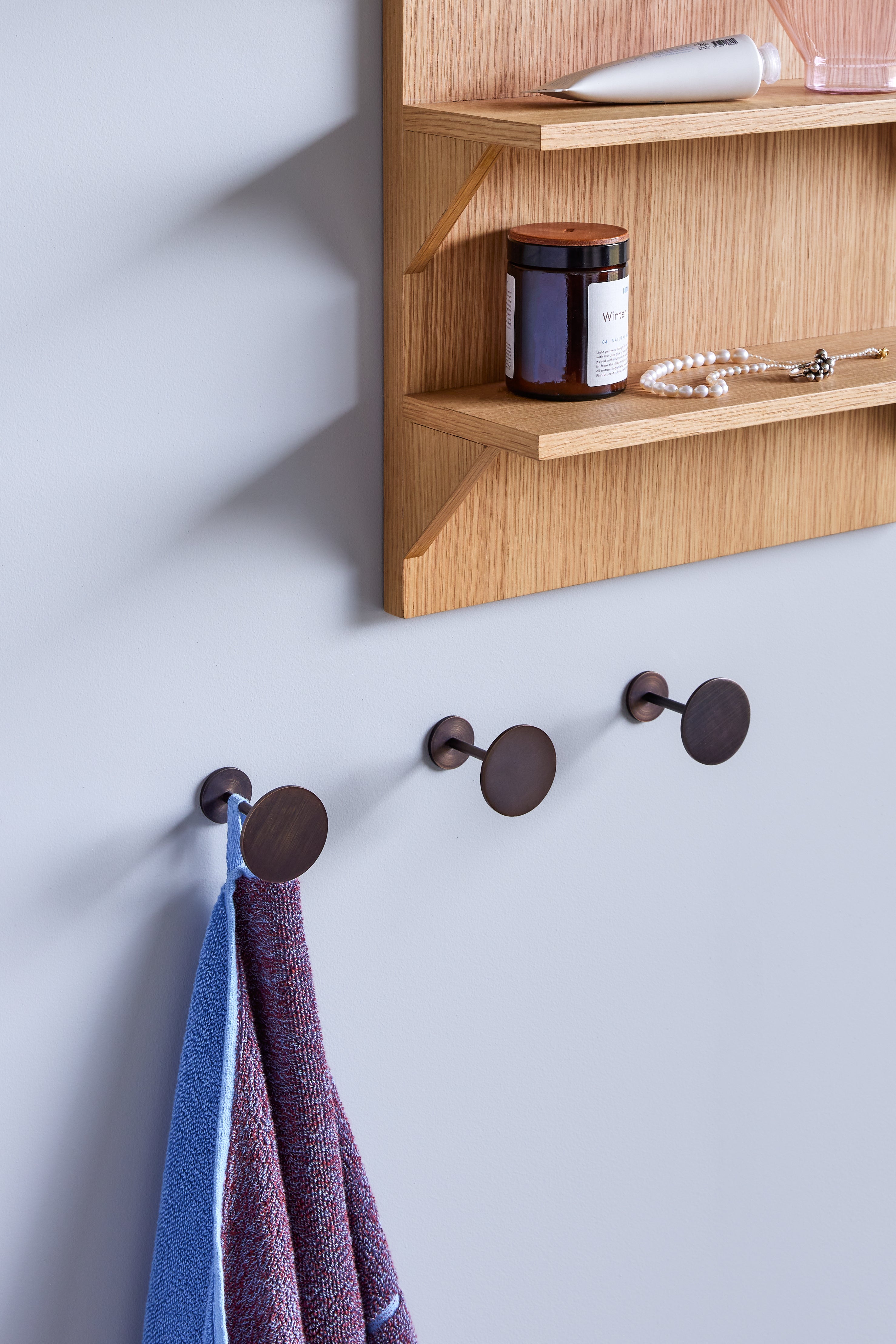 Flare Hook Burnished Brass - ø5xh6cm