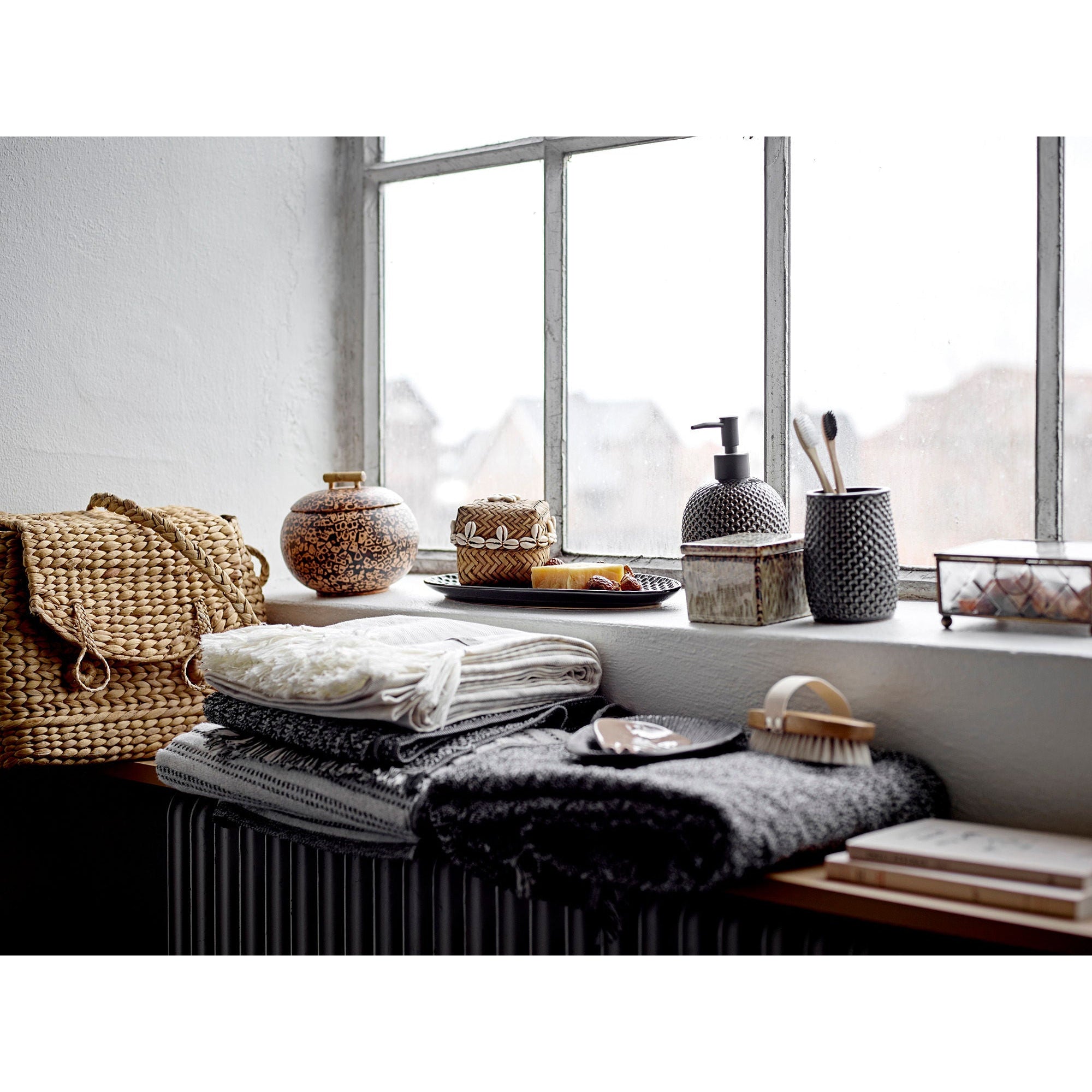 Bloomingville Seval Basket W/Lid, Nature, Bamboo