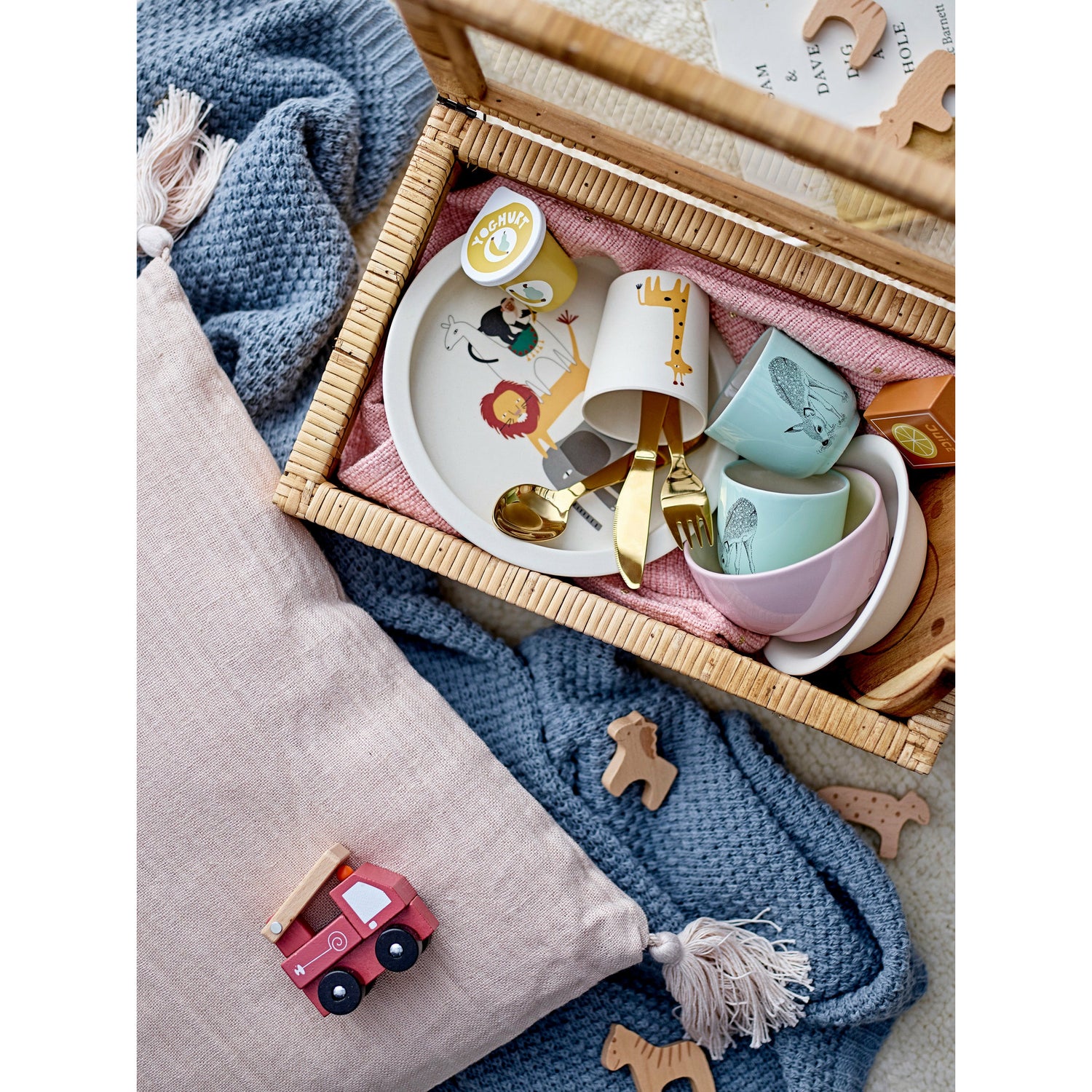 Ariston Legetøjsbil, Grå, MDF - L8xH8xW5,5/L12xH8xW5,5/L13xH8xW5,5 cm, Set of 3 - BLOOMINGVILLE MINI - DesignGaragen.dk