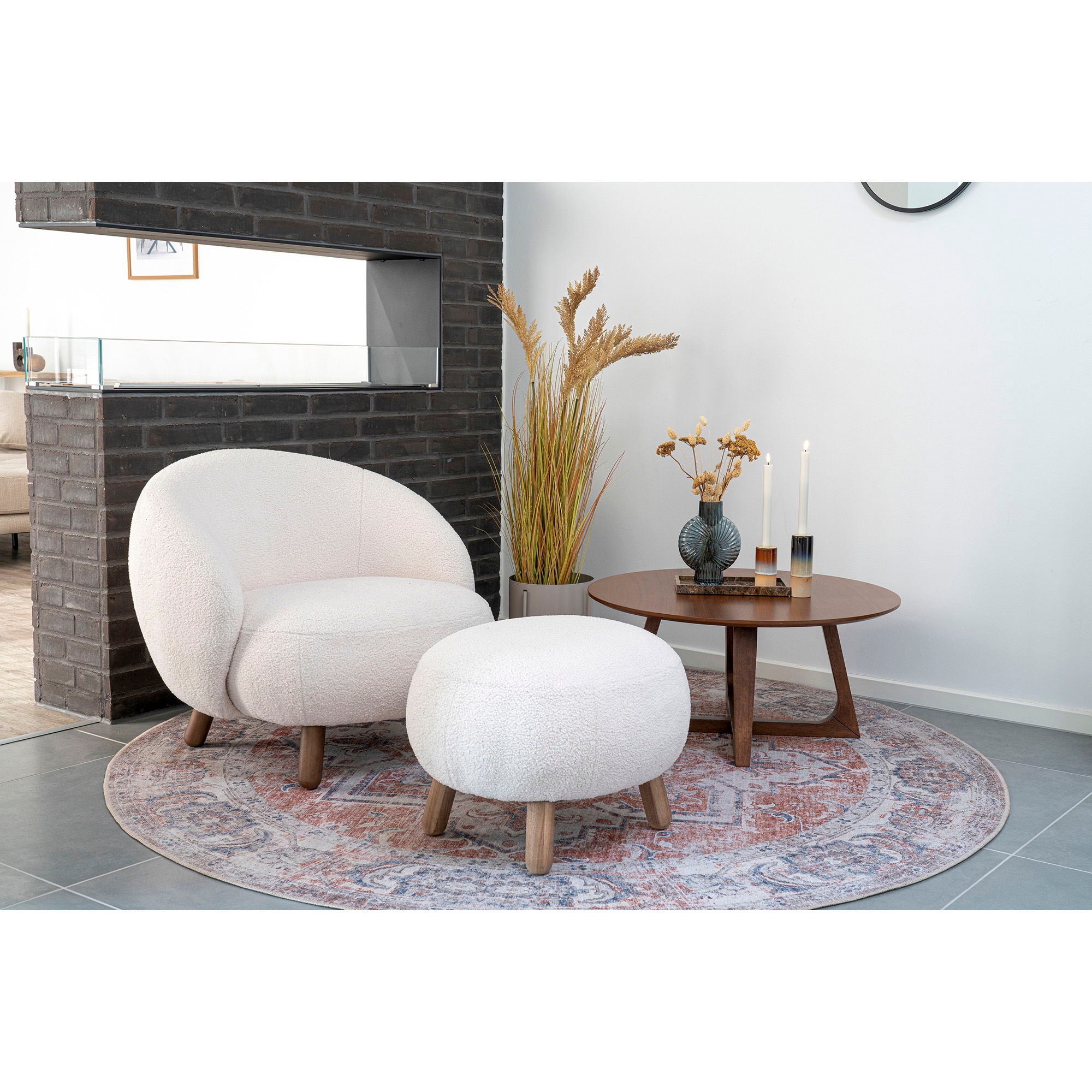 Savona set - lounge chair and puff, white HN1094