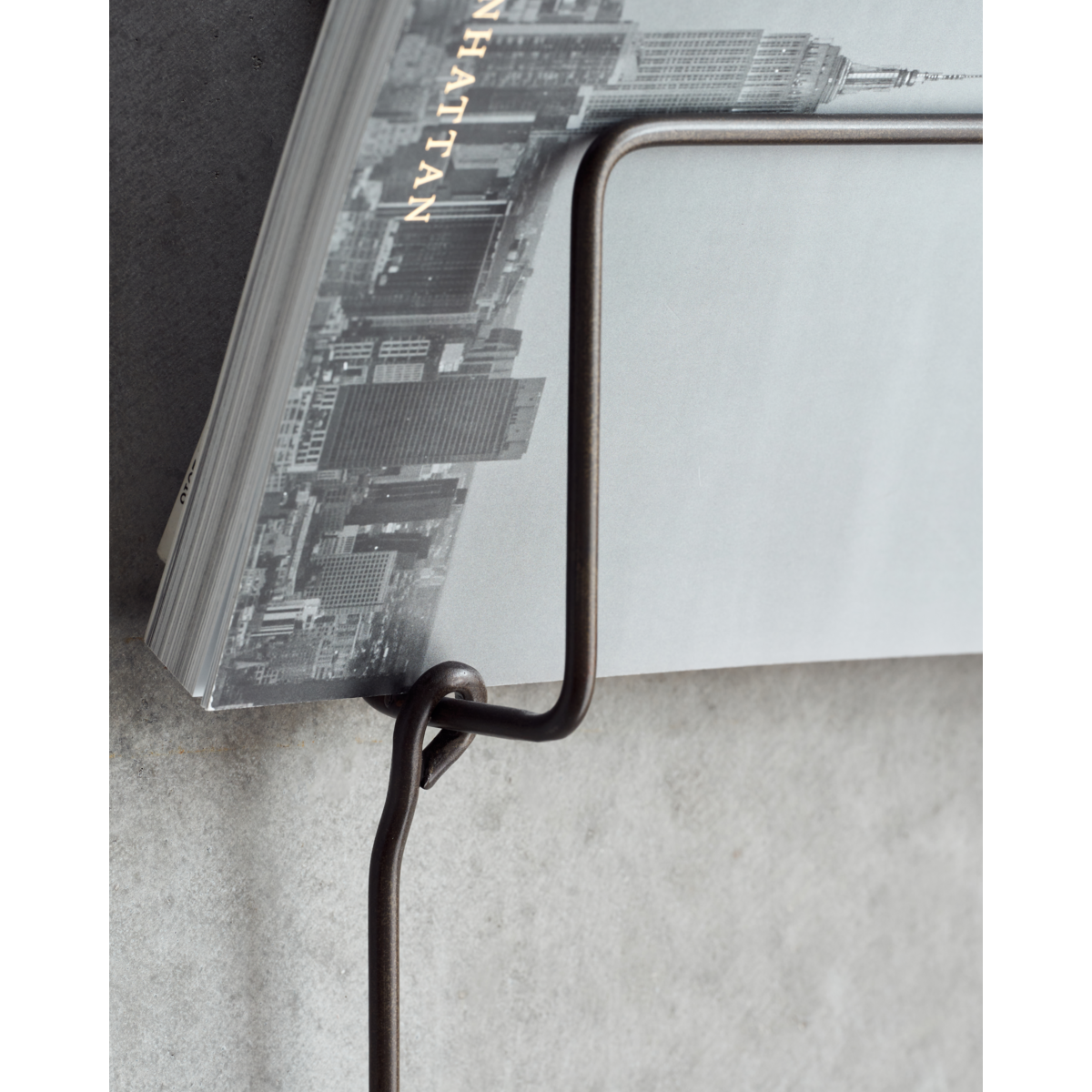Magazine holder, hdmag, antique brown