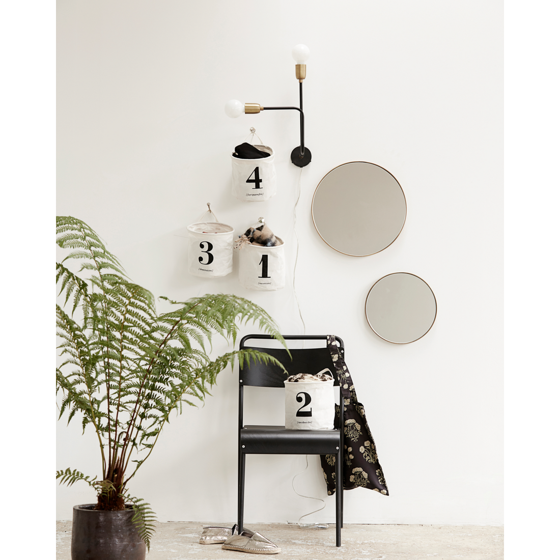 Wall lamp, HDMolecular, Black; Brass