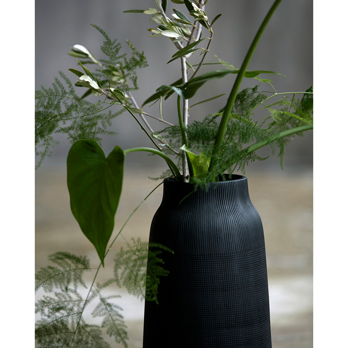 Vase, hdgroove, black