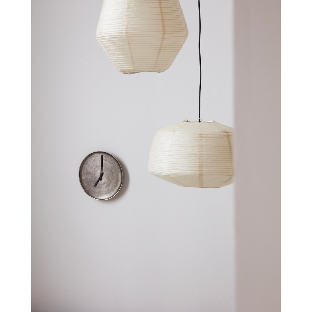 Ur, curva, silver oxidized