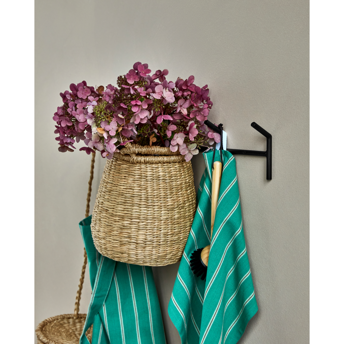 Hooks, Hdparo, black