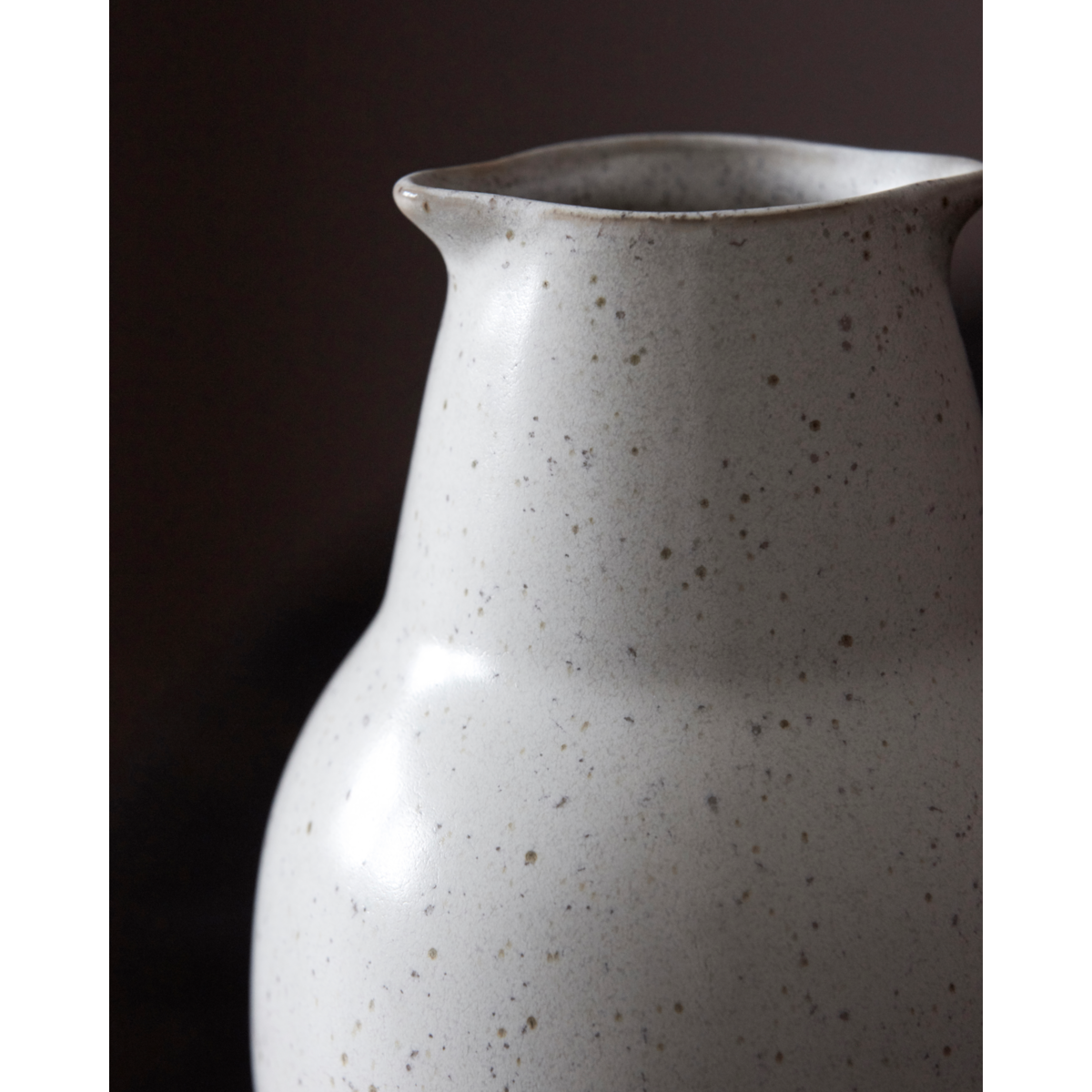 Bottle, hdpion, gray; white