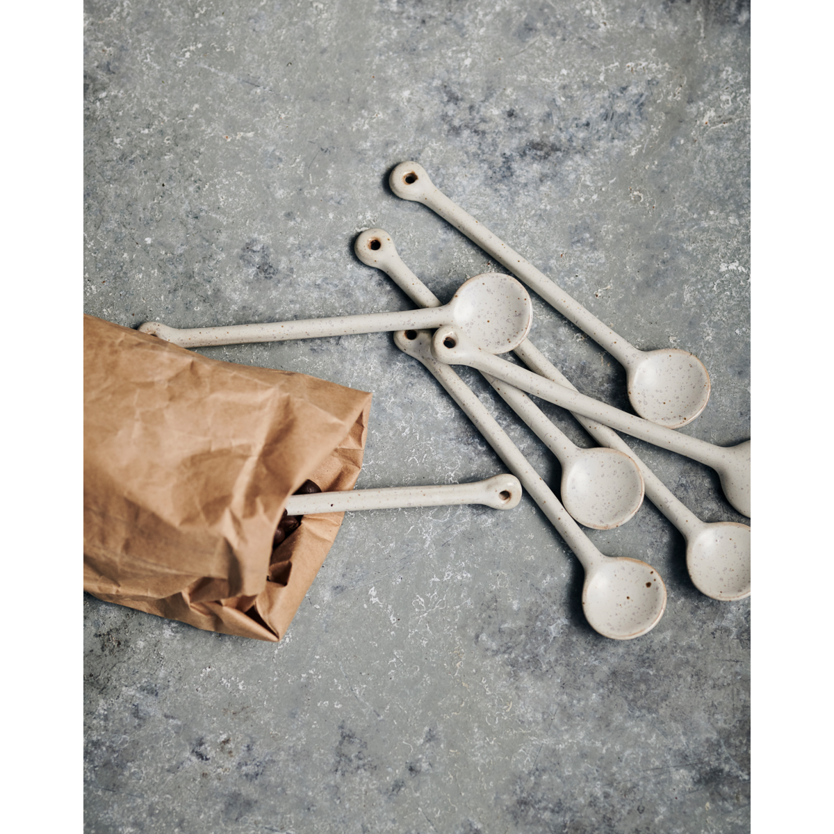 Spoon, hdpion, gray; white