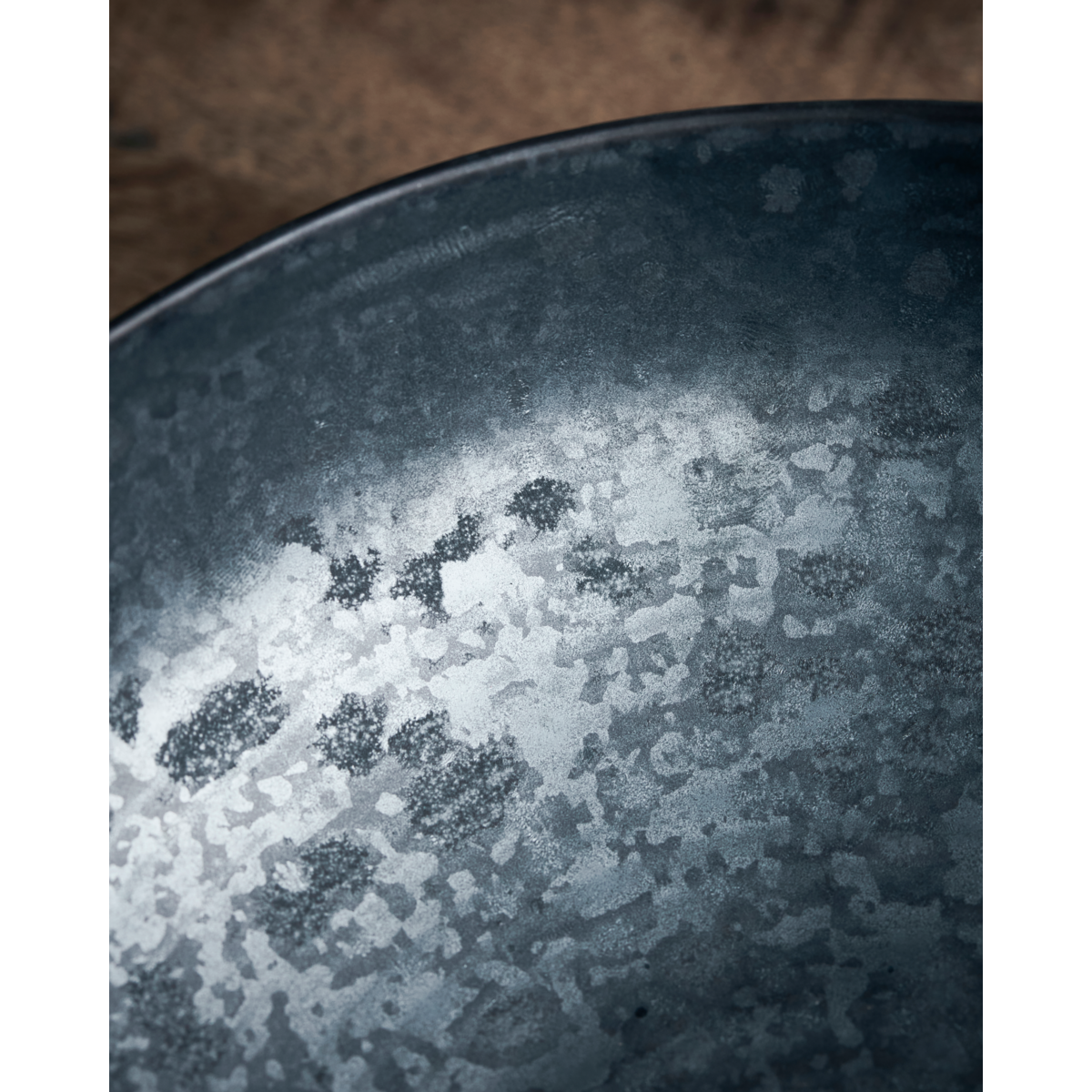 Bowl, hdpion, black; brown