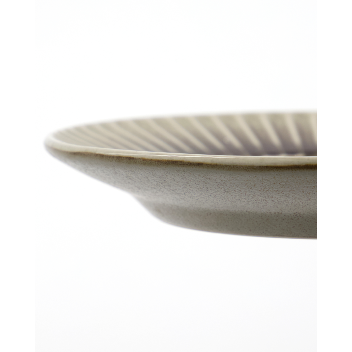 The cake plate, HDPleat, gray; brown