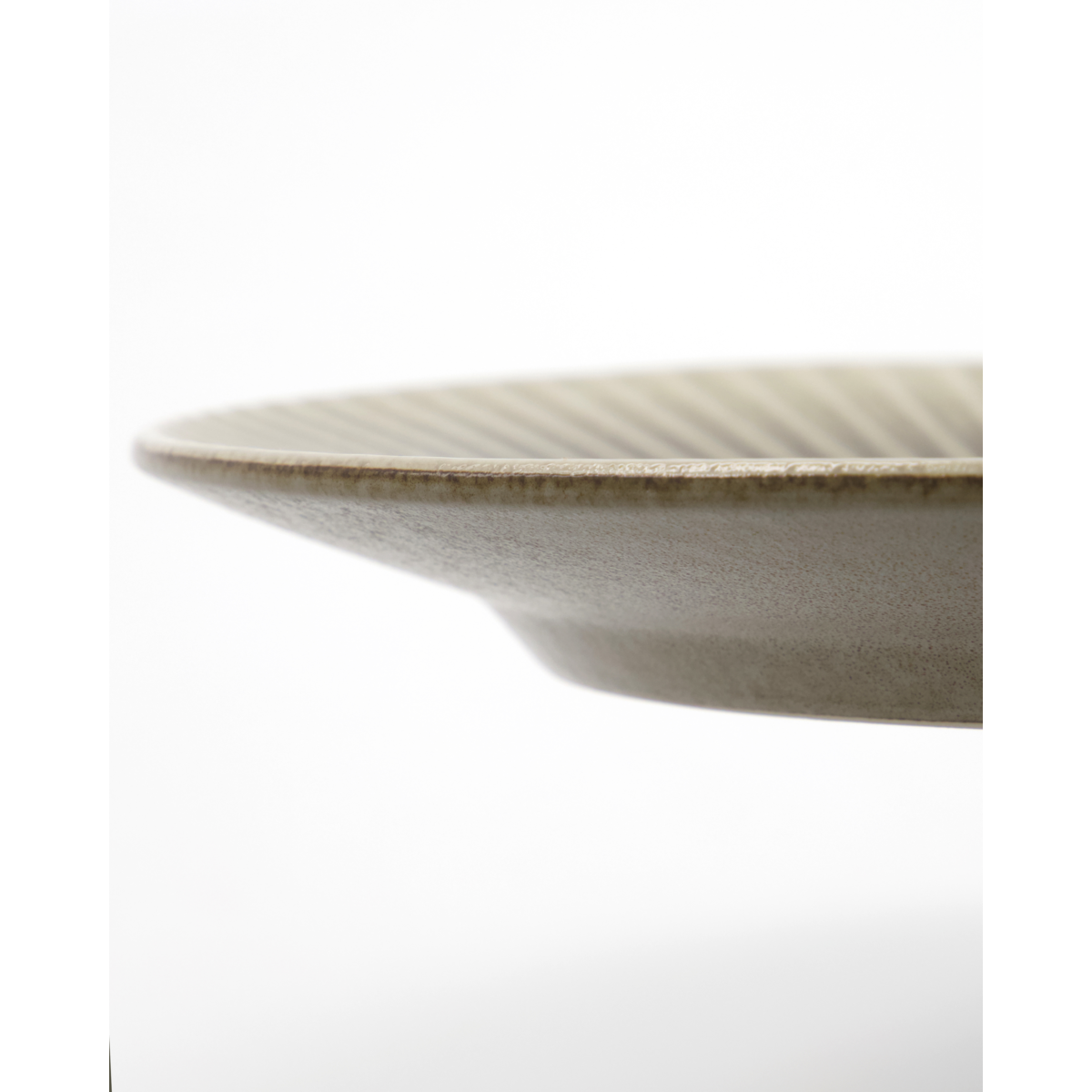 Dinner plate, HDPleat, gray; brown