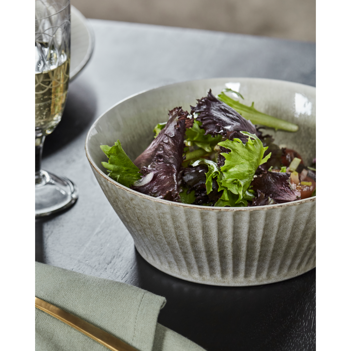 Bowl, hdpleat, gray; brown