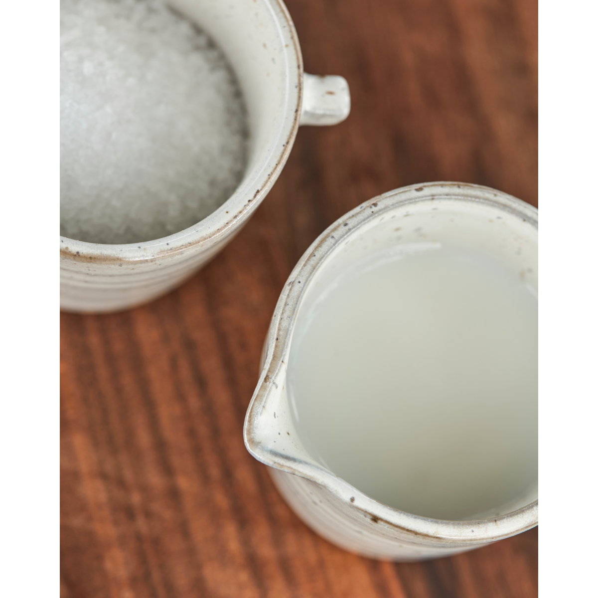 Milk jug and sugar bowl, hdpion, gray; white