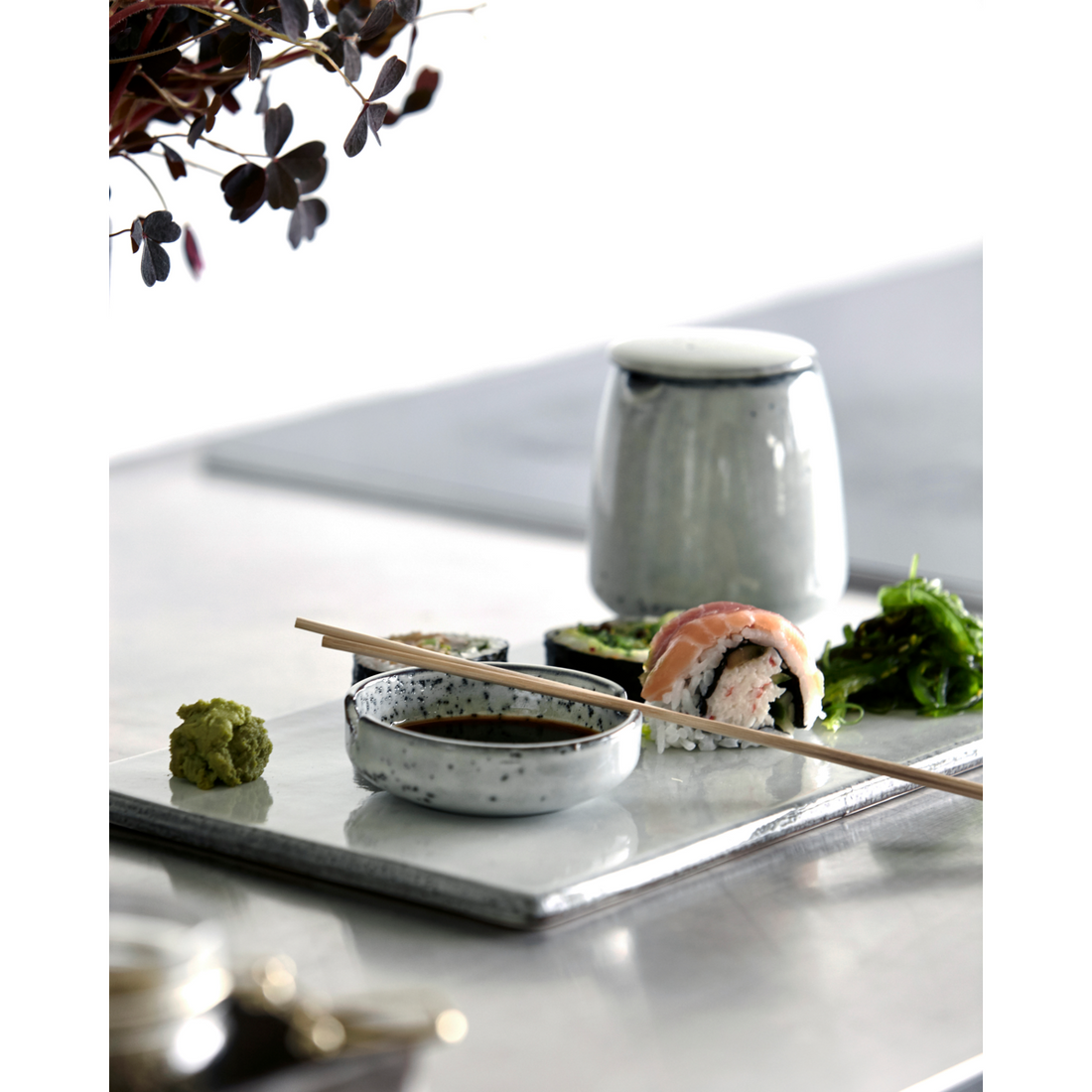 Soy tands with lid, rustic, gray; blue