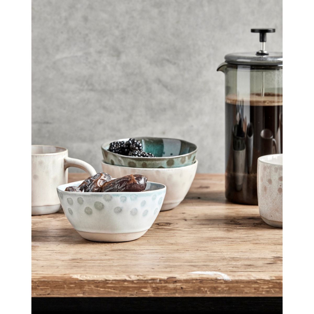 Bowl, hdlike, beige; green; blue