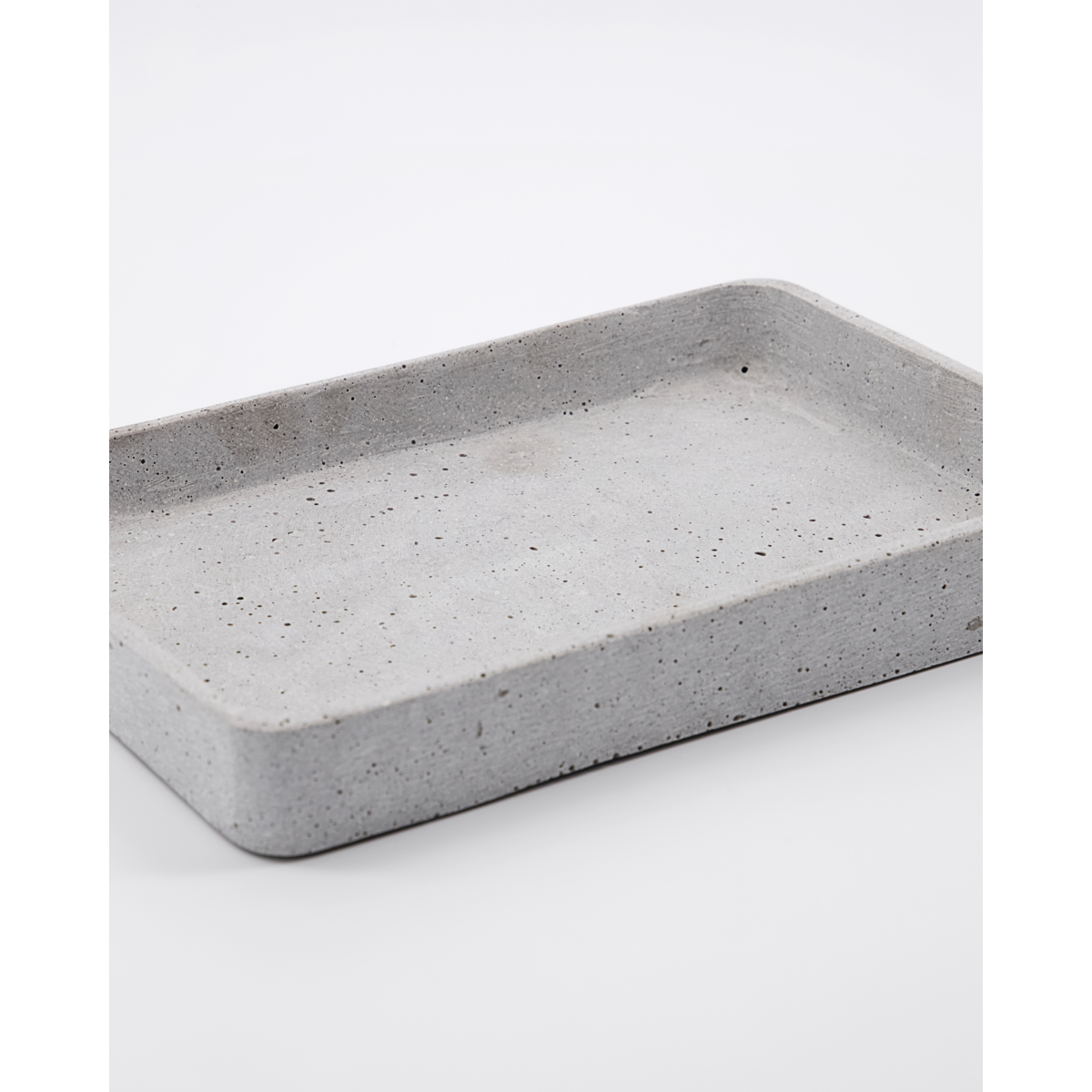 Bakke, Holdetra, gray