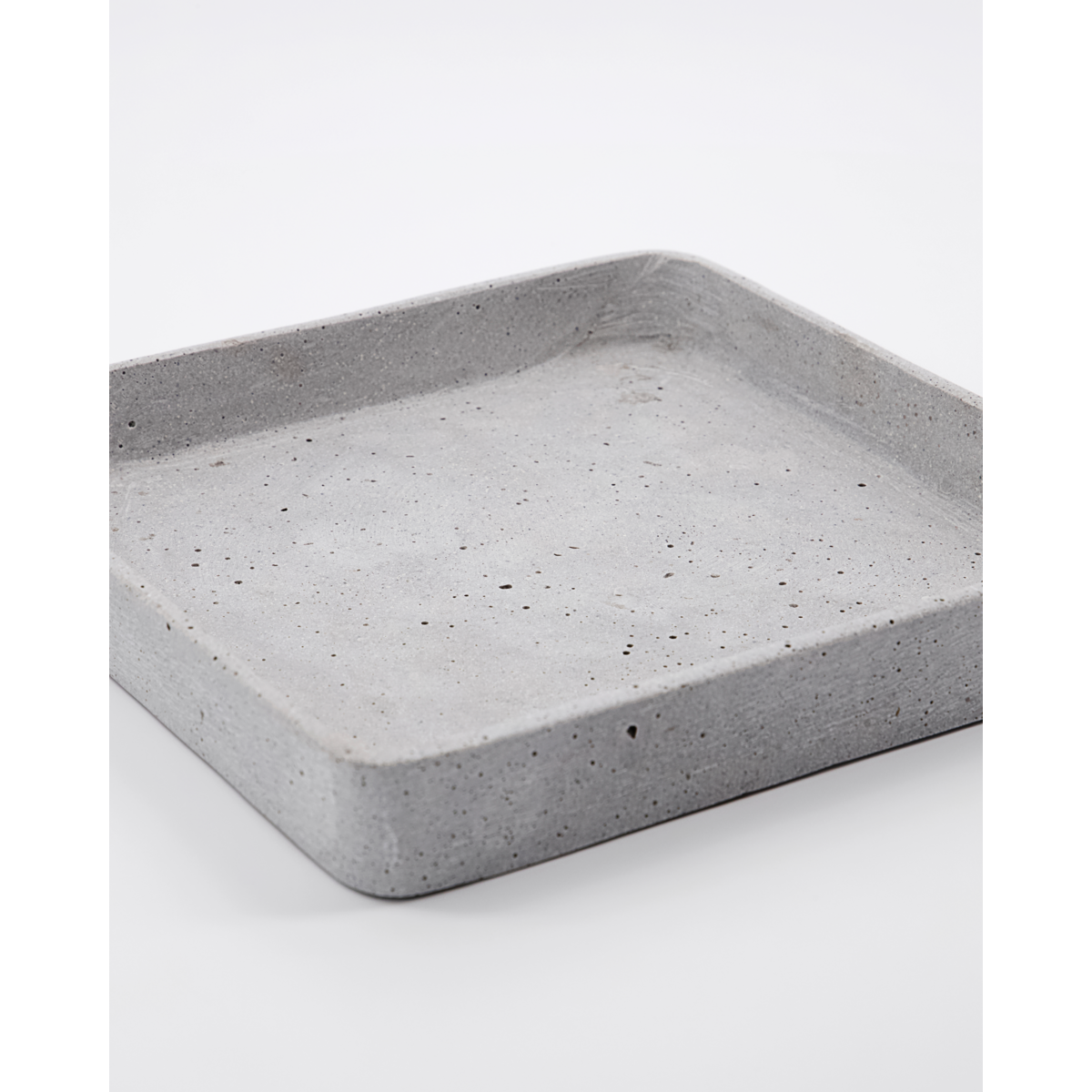 Bakke, Holdetra, gray