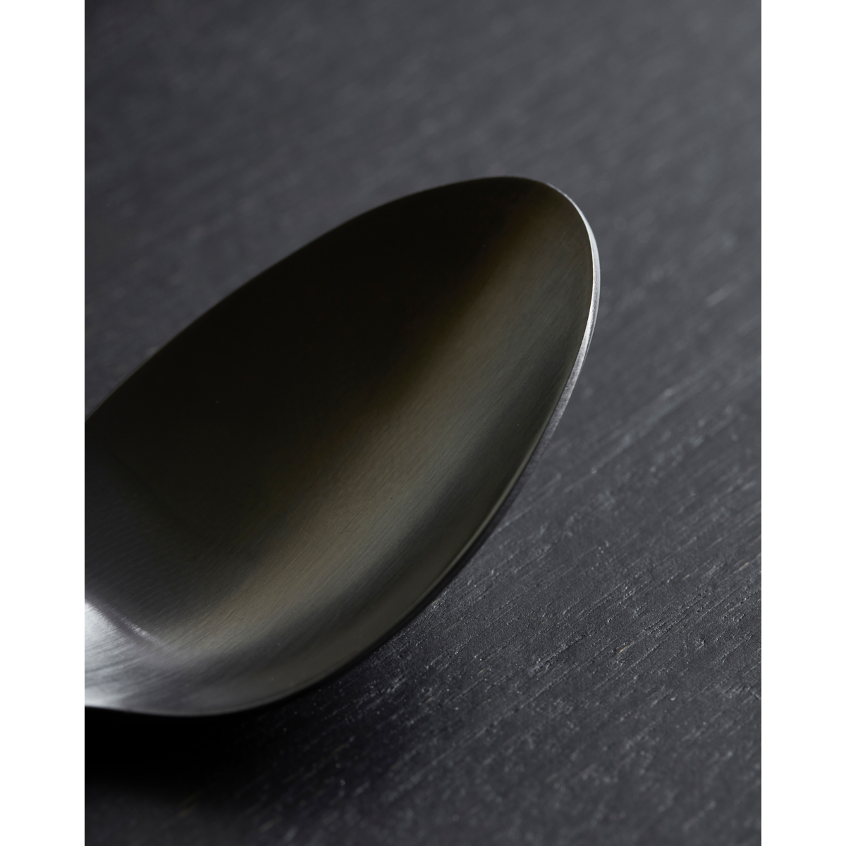 Happen, Hdlery, Gunmetal