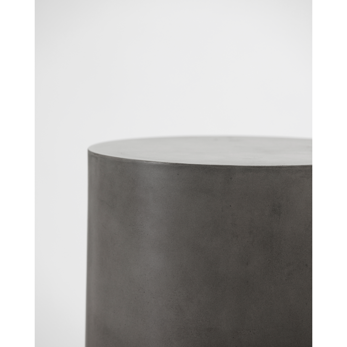 Pedestal, hdout, gray
