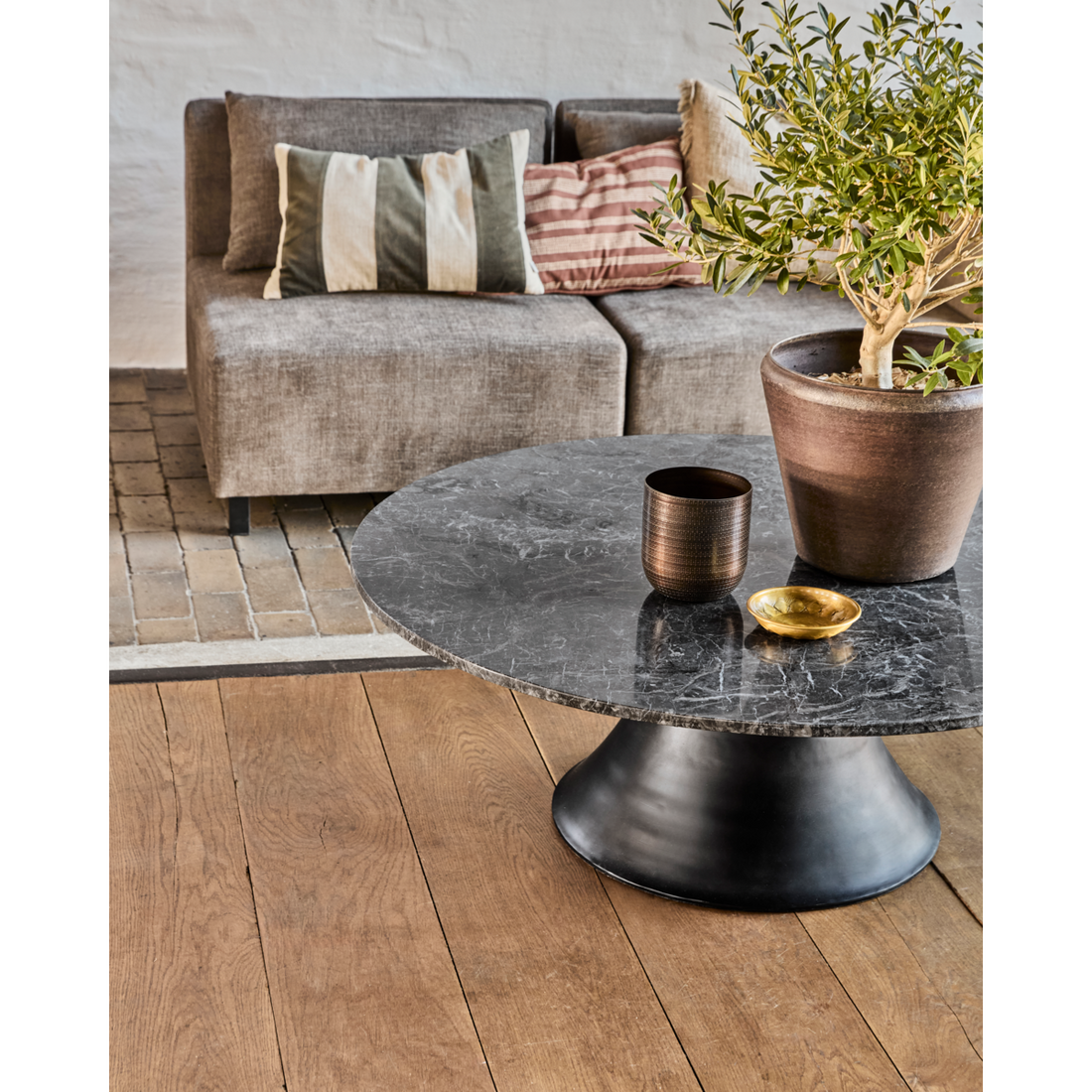 Coffee table, hdgaya, brown