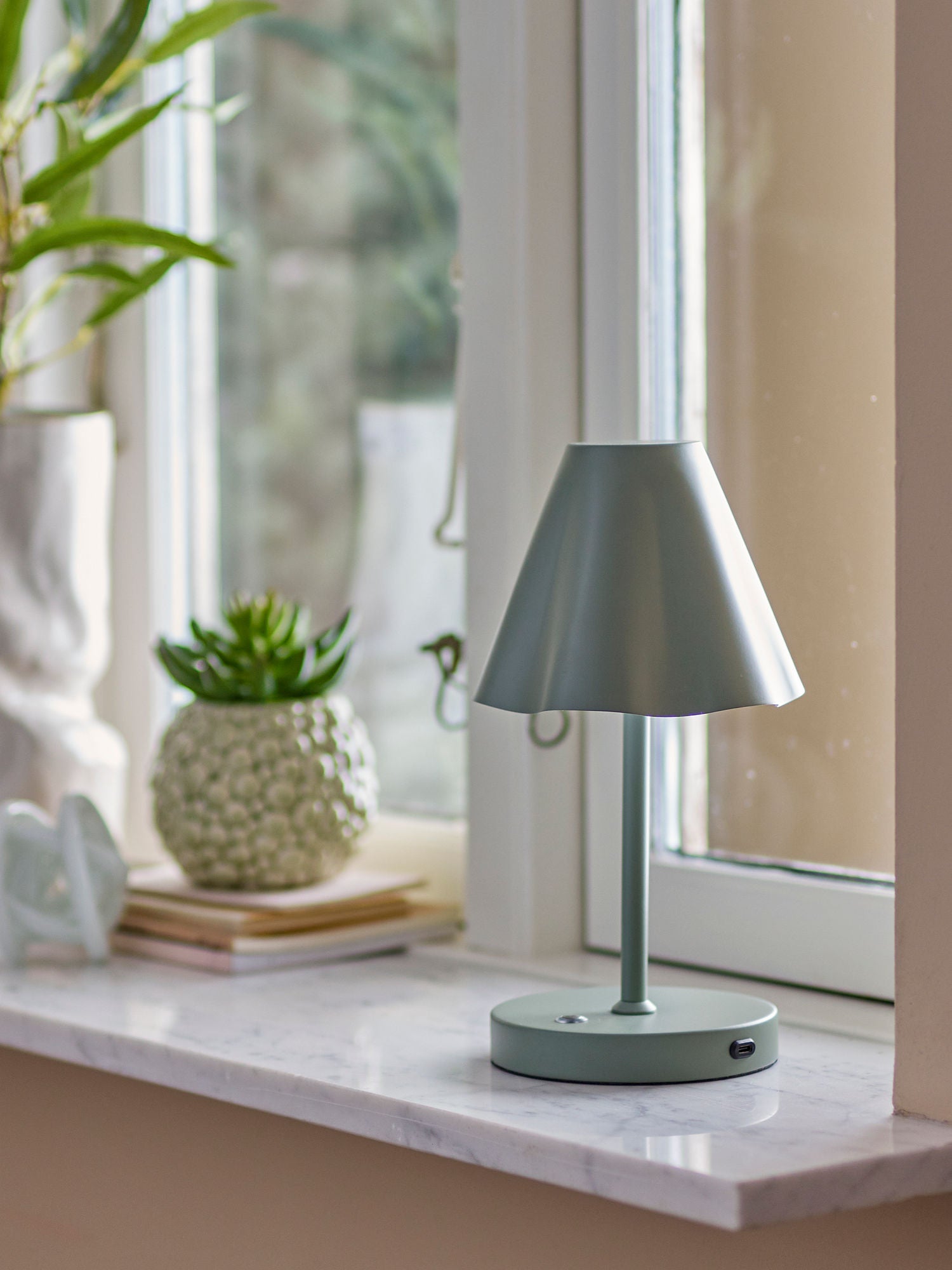Bloomingville lianna portable lamp, rechargeable, green, metal