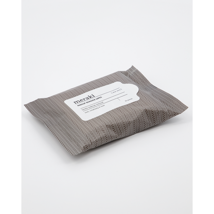 Makeup remover wipes, aloe vera, hot gray; white
