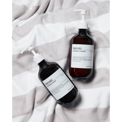 Moisturising shampoo, brown