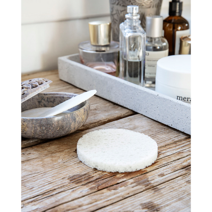 Cleaning sponge to the face, white