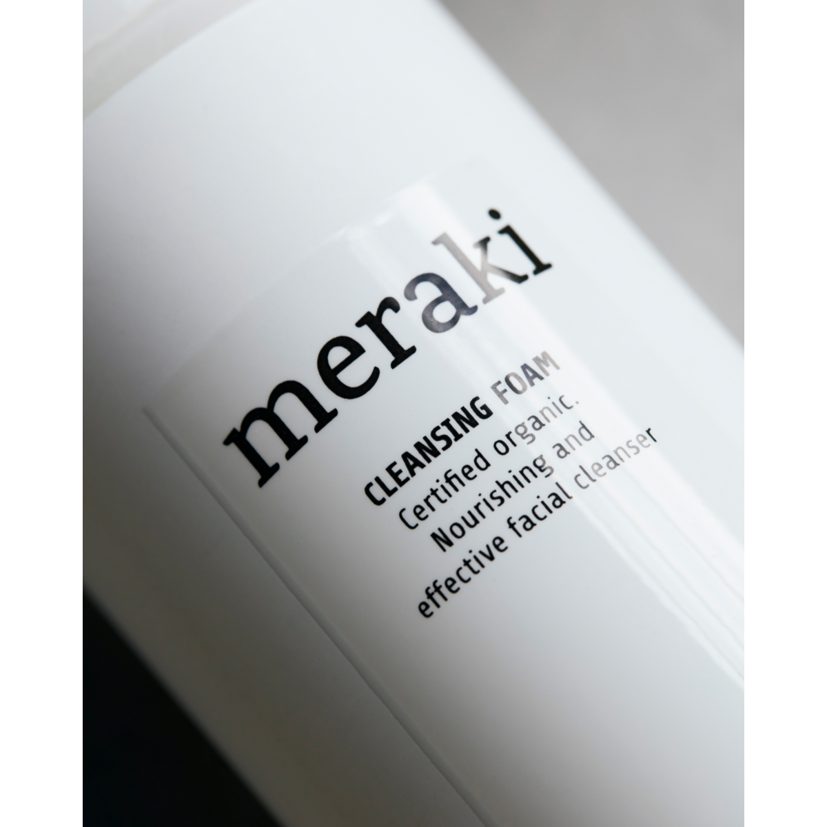 Cleansing foam, white