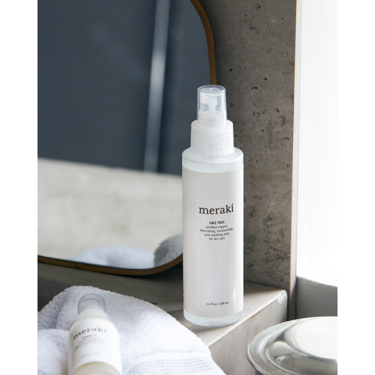 Face Mist, white