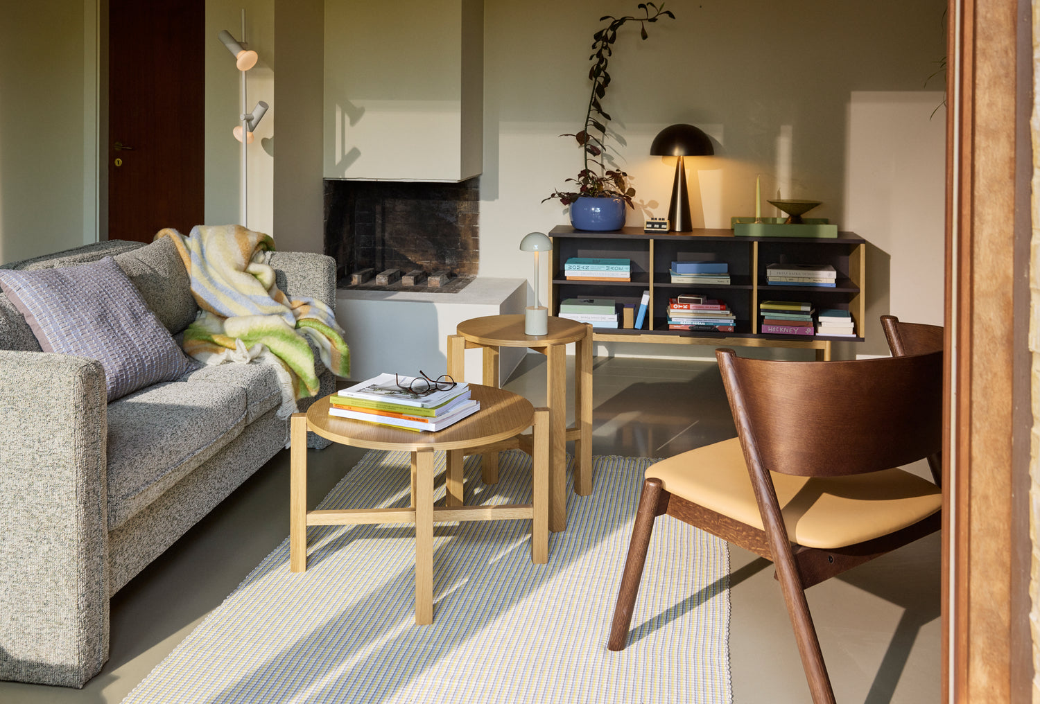 Oblique Lounge chair Seat  Dark brown - 64x64xh75cm