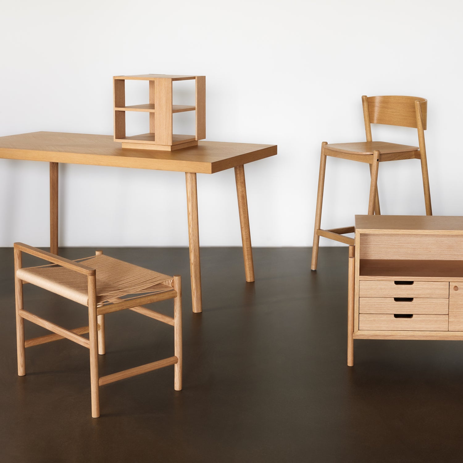 Oblique Barstool Natural - 50x55xh103cm