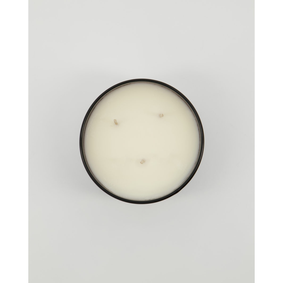 Scented candles, warm tonka, brown