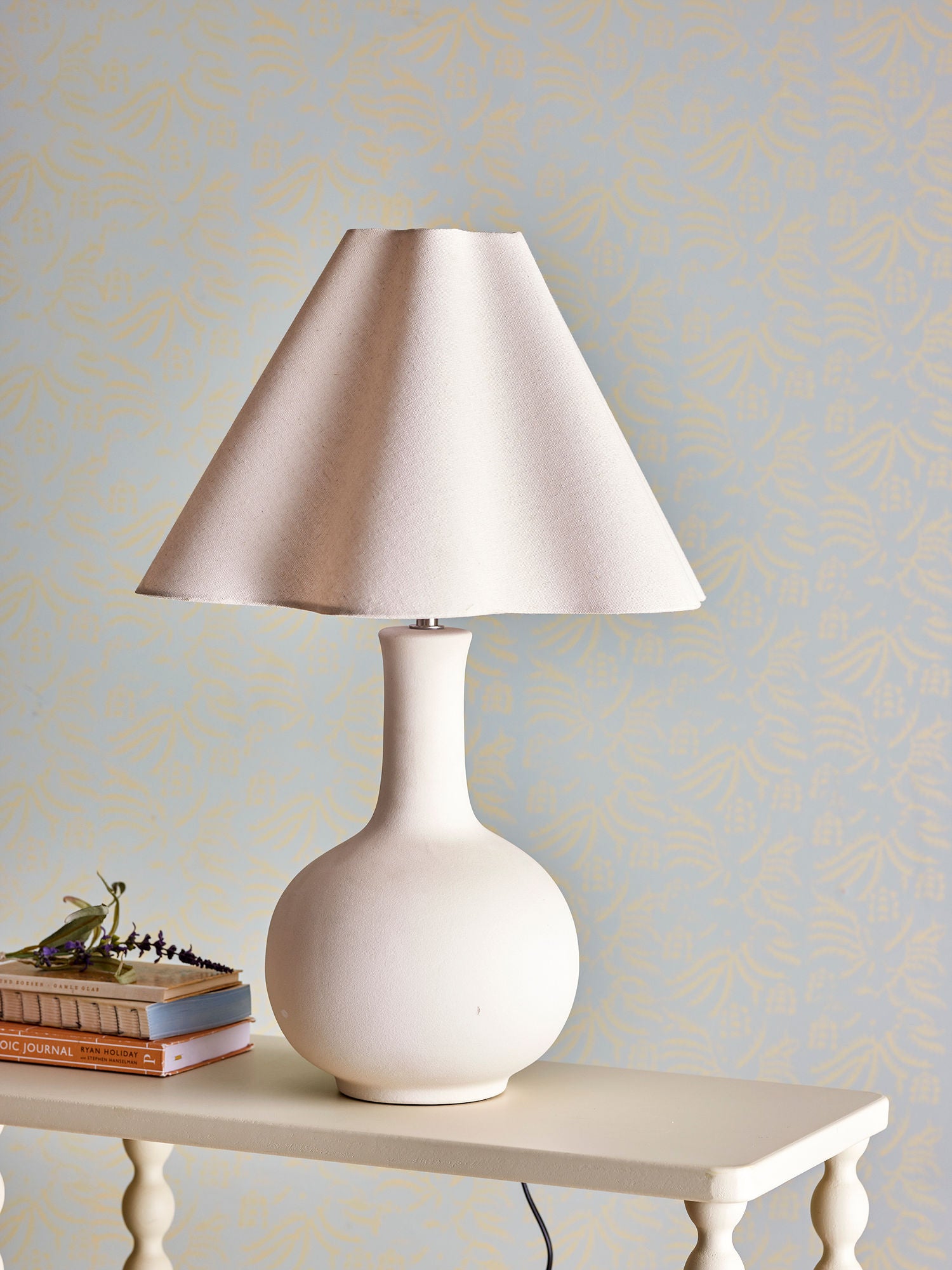 Bloomingville Heide table lamp, white, stoneware