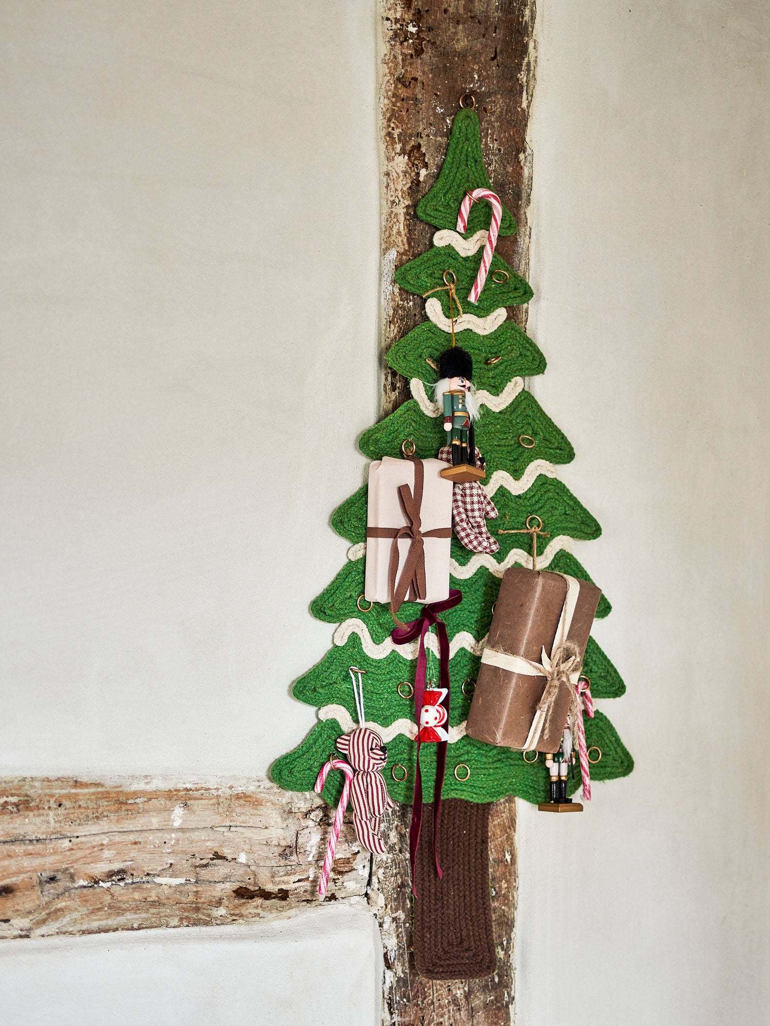 Bloomingville Douglas Calendar, Green, Cotton