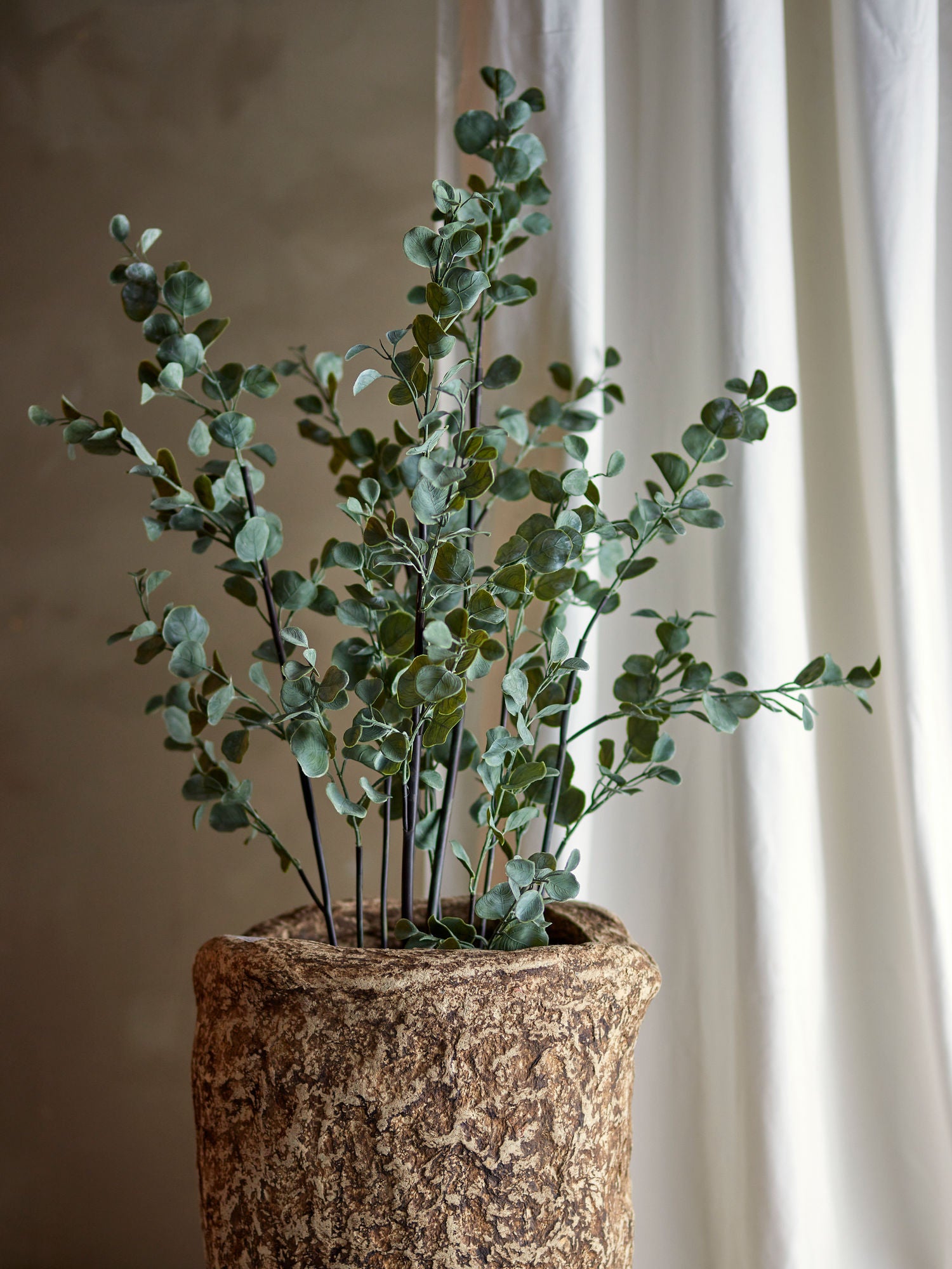 Bloomingville eucalyptus plant, green, artificial flowers