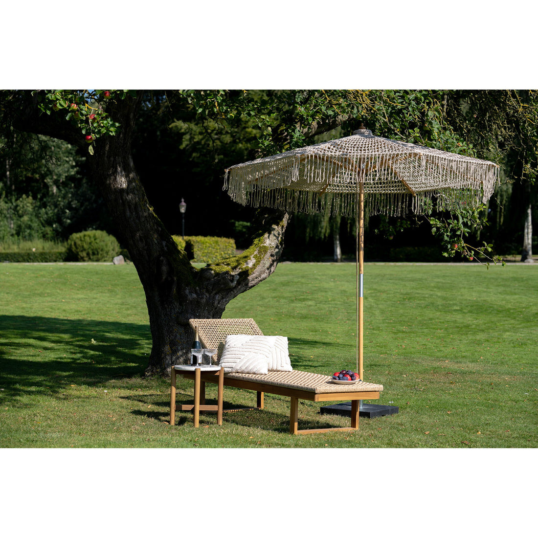 Parasol, cotton, wooden stick, beige<br>ø250 cm
