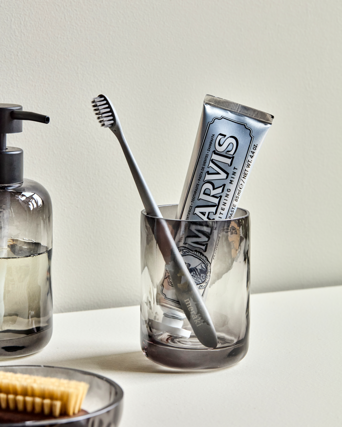 Toothbrush holder, HDWah, Grey