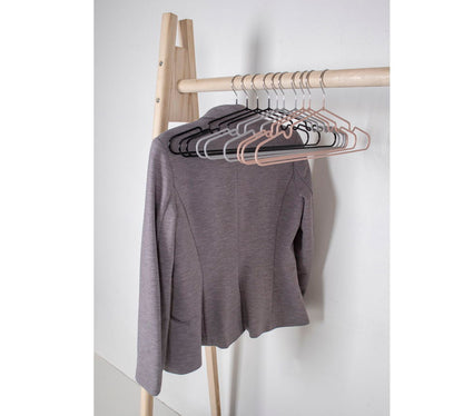 Display, metal hangers with coating, 80 sets